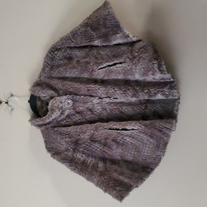 Elegant Women's Faux Fur Cape Jacket